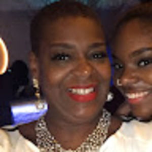 Meet your Posher, Eva